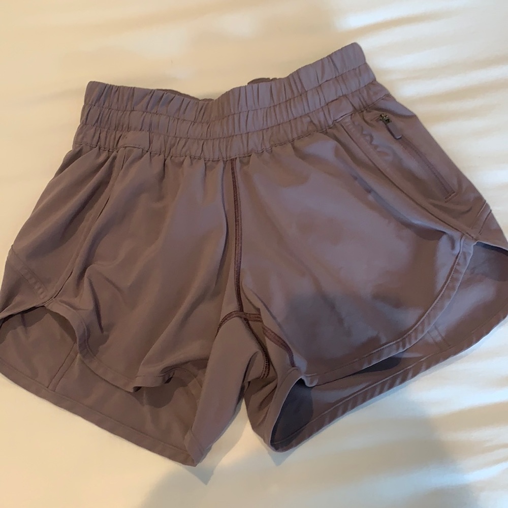Lululemon Hotty Hot shorts, size 4